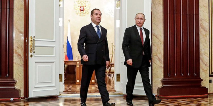 Як повний кавалер Медведєв Бастрикіна підвів